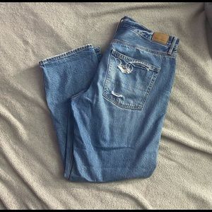 American Eagle high waisted baggy mom jeans